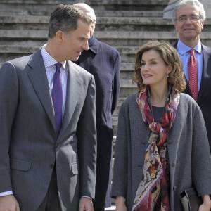 La reine Letizia d'Espagne et le roi Felipe VI d'Espagne inauguraient le 4 mars 2016 l'exposition "Miguel de Cervantes : de la vie au mythe" à la Bibliothèque nationale d'Espagne à Madrid.