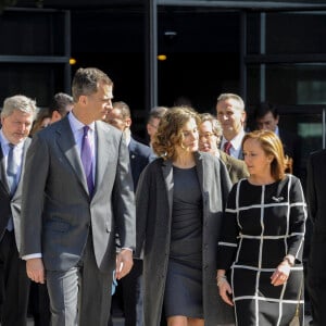 La reine Letizia d'Espagne et le roi Felipe VI d'Espagne inauguraient le 4 mars 2016 l'exposition "Miguel de Cervantes : de la vie au mythe" à la Bibliothèque nationale d'Espagne à Madrid.