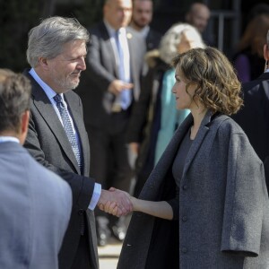 La reine Letizia d'Espagne et le roi Felipe VI d'Espagne inauguraient le 4 mars 2016 l'exposition "Miguel de Cervantes : de la vie au mythe" à la Bibliothèque nationale d'Espagne à Madrid.