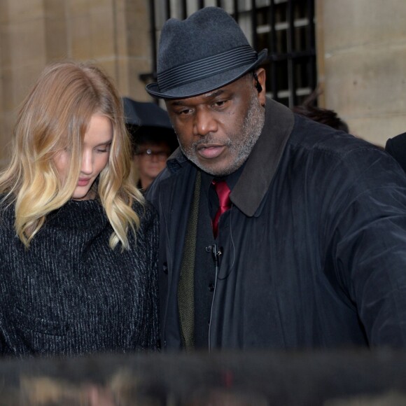 Rosie Huntington-Whiteley à l'issue du défilé Isabel Marant au Jardin du Palais Royal. Paris, le 4 mars 2016.