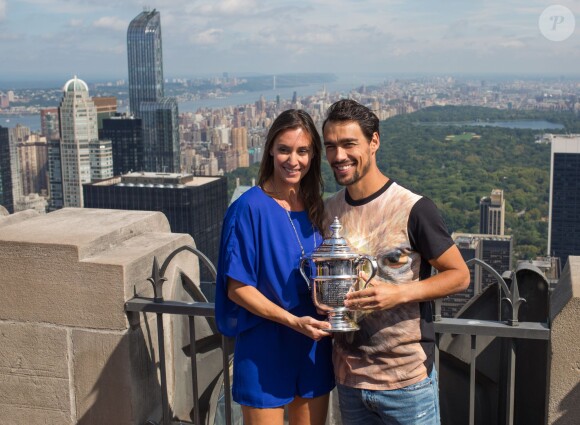 Flavia Pennetta, après son succès à l'US Open, pose avec son fiancé Fabio Fognini le 13 septembre 2015 à New York. Le couple doit se marier dans les Pouilles le 11 juin 2016.