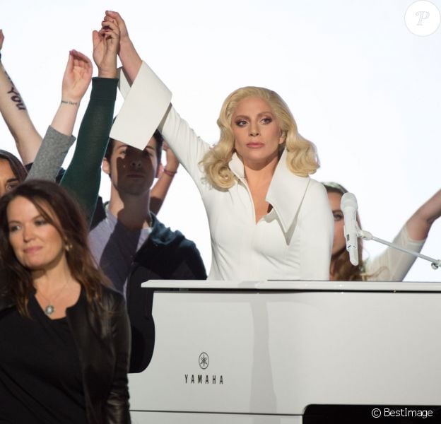 Lady Gaga - Intérieur - 88ème cérémonie des Oscars à Hollywood, le 28 février 2016.