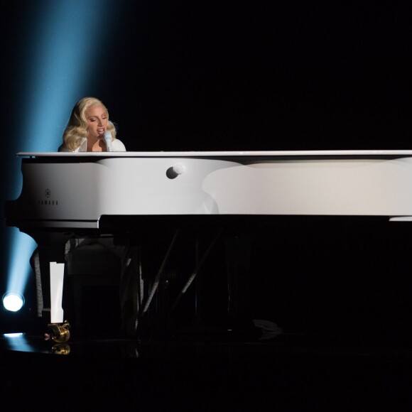 Lady Gaga - Intérieur - 88ème cérémonie des Oscars à Hollywood, le 28 février 2016.