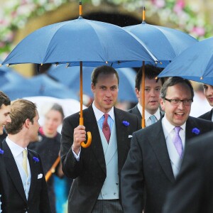 Le prince William au mariage de son ami Thomas van Straubenzee et Lady Melissa Percy à Northumbria en Angleterre, le 21 juin 2013