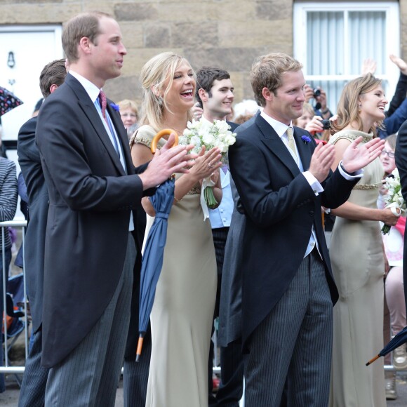 Le prince William et Chelsy Davy (ex-petite amie du prince Harry) au mariage de Thomas van Straubenzee et Lady Melissa Percy à Northumbria en Angleterre, le 21 juin 2013. Lady Melissa a obtenu le divorce en mars 2016.