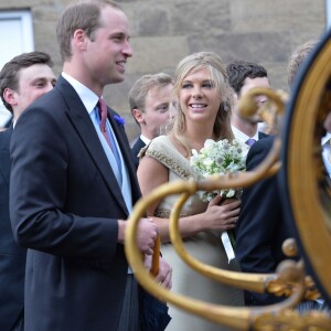 Le prince William et Chelsy Davy (ex-petite amie du prince Harry) au mariage de Thomas van Straubenzee et Lady Melissa Percy à Northumbria en Angleterre, le 21 juin 2013. Lady Melissa a obtenu le divorce en mars 2016.