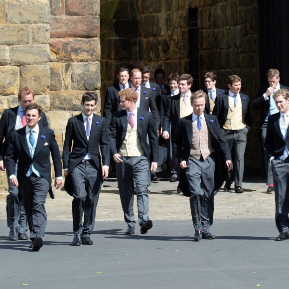 Le prince William et le prince Harry au mariage de Thomas van Straubenzee et Lady Melissa Percy à Northumbria en Angleterre, le 21 juin 2013