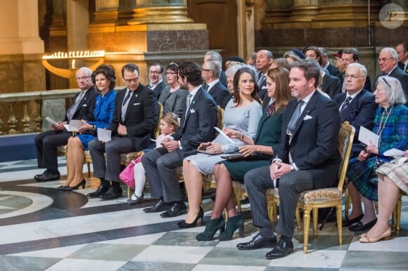 La famille royale de Suède à la messe d'action de grâce en la chapelle royale au palais Drottningholm à Stockholm, le 3 mars 2016, pour la naissance du prince Oscar de Suède, duc de Scanie, deuxième enfant de la princesse Victoria et du prince Daniel.