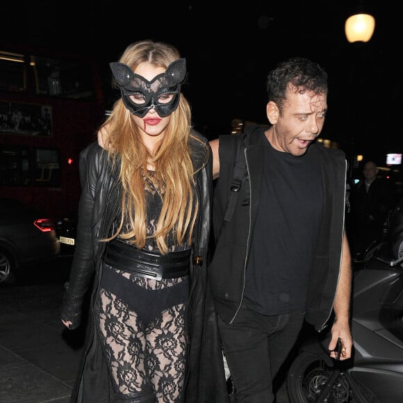 Lindsay Lohan et Mert Alas à une soirée déguisée pour Halloween à Londres, le 28 octobre 2015.