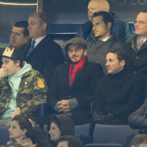 David Beckham et son fils Brooklyn - People au match des 1/8 de finale de la Ligue Champions entre Chelsea et le PSG à Londres le 9 mars 2016. Le PSG à battu Chelsea sur le score de 2-1 et se qualifie pour les quarts de finale de la Ligue des Champions. © Pierre Perusseau/Bestimage