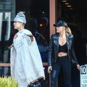 Exclusif - Justin Bieber et Hailey Baldwin à la sortie du restaurant Nate 'n Al à Beverly Hills le 11 janvier 2016.