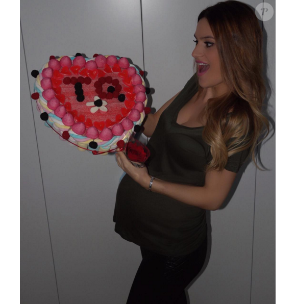 Sergio Busquets et Elena Galera (photo de son compte Instagram, lors de la Saint Valentin 2016) sont devenus le 8 mars 2016 parents de leur premier enfant, un petit Enzo.