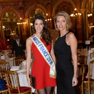 Exclusif - Iris Mittenaere, Miss France 2016 et Sylvie Tellier au déjeuner du Chinese Business Club pour la journée internationale des femmes autour de son ambassadrice Sophie Marceau à l'hôtel Intercontinental à Paris le 8 mars 2016. Ce déjeuner a réuni environ 250 femmes. Sophie Marceau a reçu le prix Bucherer "femme de l'année 2016" et l'artiste Huang FengRong a réalisé en direct un portrait d'elle en feuilles d'or. © Rachid Bellak / Bestimage