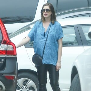 Exclusif - Anne Hathaway, enceinte, a invité des amis pour sa baby shower à Hollywood, le 5 mars 2016.