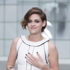 Kristen Stewart - People au défilé de mode "Chanel", collection Haute Couture printemps-été 2015/2016, au Grand Palais à Paris. Le 27 janvier 2015
