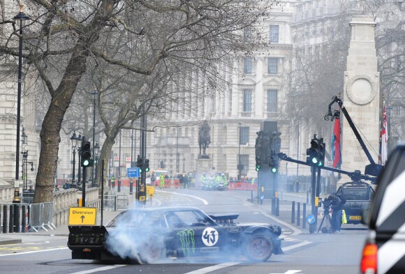 Matt LeBlanc sur le tournage de l'émission Top Gear à Londres le 11 mars 2016
