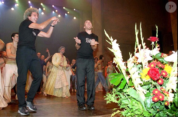 Elie Chouraqui, Pascal Obispo - Générale du spectacle Les Dix Commandements, à Paris, le 12 octobre 2000
