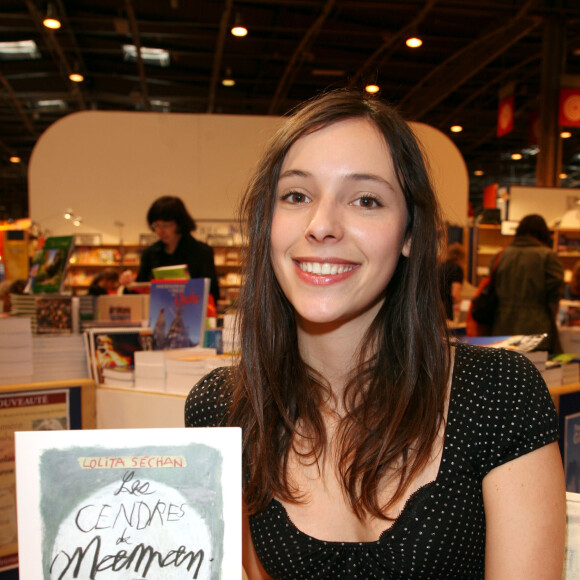 Lolita Sechan la fille de Renaud au Salon Du Livre à Paris, le 27 mars 2007