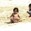Exclusif - Mariah Carey profite d'une belle journée ensoleillée avec ses enfants Monroe et Moroccan sur une plage des Caraïbes, le 6 janvier 2016