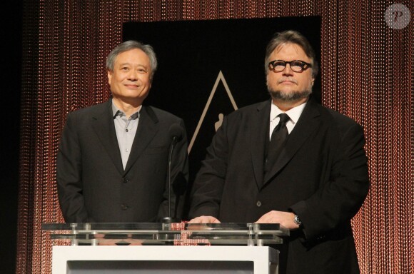 Ang Lee et Guillermo del Toro lors de l'annonce des nominations pour la 88e cérémonie de remise des Oscars à l'académie des arts du cinéma et des sciences à Los Angeles, le 14 janvier 2016.