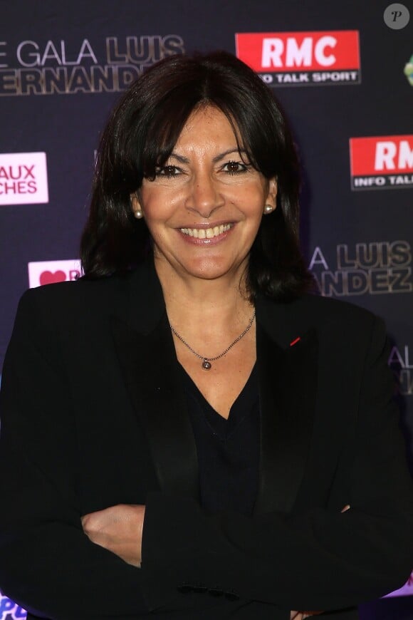 Anne Hidalgo - Soirée de gala en l'honneur de Luis Fernandez sur les Bateaux Mouches à Paris le 17 mars 2016. © Cyril Moreau/Bestimage
