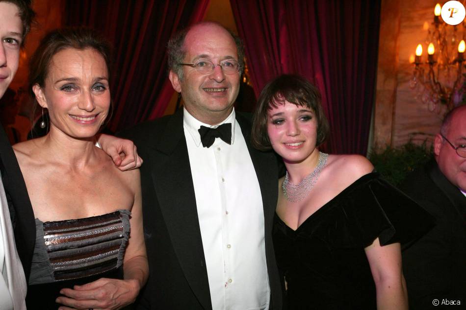 Kristin Scott Thomas Et Son Nouveau Compagnon Kristin Scott Thomas : "Mon mari était une 'mère' incroyable" - Purepeople