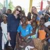 Exclusif - Carla Bruni Sarkozy et Adriana Karembeu - Dans le cadre de la fondation de Dominique Ouattara "Children of Africa", qui vient en aide aux enfants d'Afrique, dans les secteurs de la santé, l'éducation, le social et les centres subventionnés, de nombreuses personnalités françaises ont été invitées lors d'un week-end à Abidjan du 10 au 12 mars. Pour la journée de vendredi, les personnalités ont visité l'hôpital "Mère-Enfant" à Bingerville, avant d'assister à la remise des Grands Prix de la Fondation "Children of Africa". Le 11 mars 2016 © Olivier Borde / Bestimage