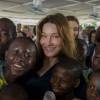 Exclusif - Carla Bruni Sarkozy - Dans le cadre de la fondation de Dominique Ouattara "Children of Africa", qui vient en aide aux enfants d'Afrique, dans les secteurs de la santé, l'éducation, le social et les centres subventionnés, de nombreuses personnalités françaises ont été invitées lors d'un week-end à Abidjan du 10 au 12 mars. Pour la journée de vendredi, les personnalités ont visité l'hôpital "Mère-Enfant" à Bingerville, avant d'assister à la remise des Grands Prix de la Fondation "Children of Africa". Le 11 mars 2016 © Olivier Borde / Bestimage