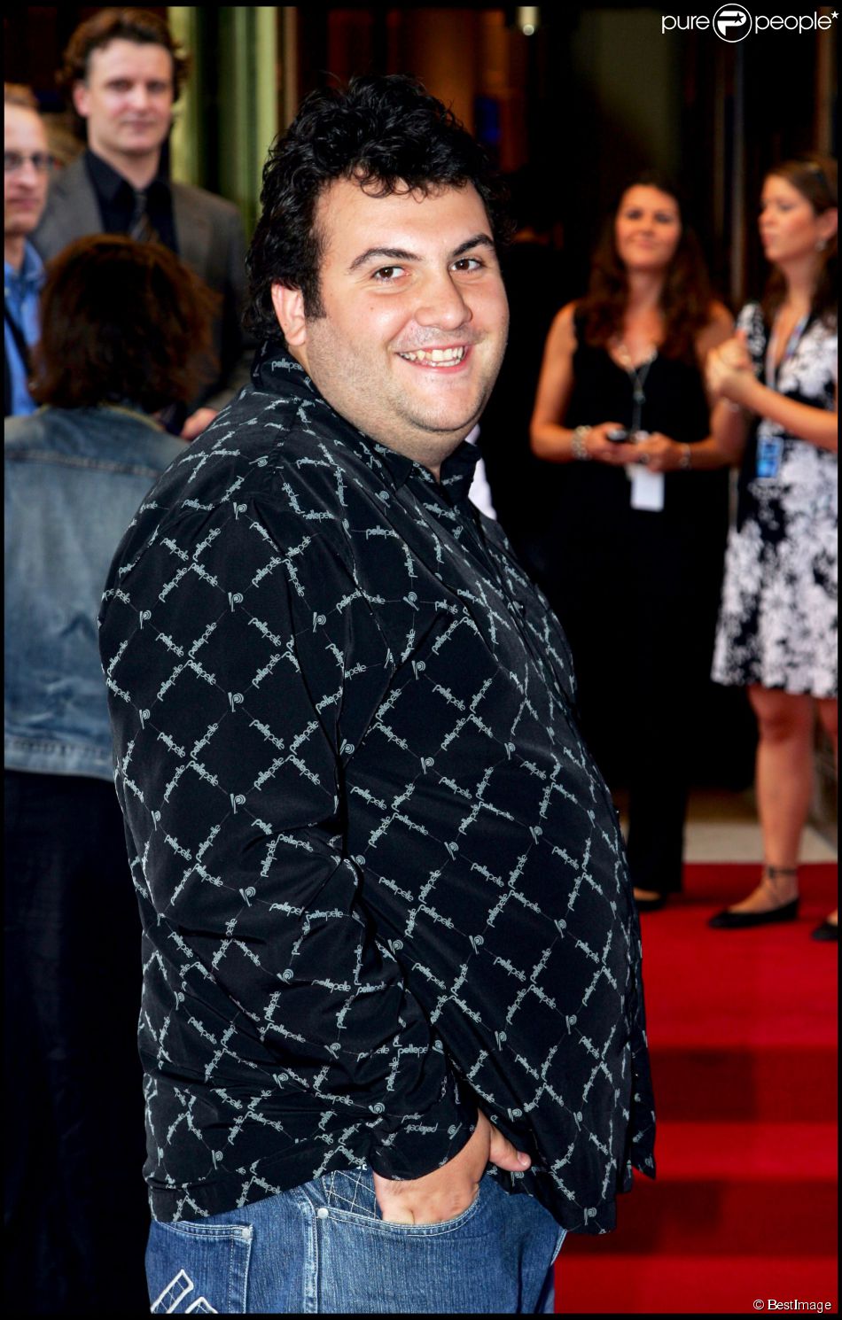 https://static1.purepeople.com/articles/6/17/68/96/@/2157565-laurent-ournac-a-paris-en-2006-950x0-2.jpg