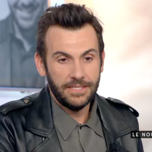 Le comédien Laurent Ournac dévoile une des plus grandes humiliations vécue à cause de son poids. Emission "C à vous" sur France 5, le 24 mars 2016.