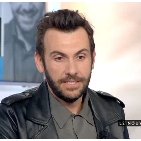 Le comédien Laurent Ournac dévoile une des plus grandes humiliations vécue à cause de son poids. Emission "C à vous" sur France 5, le 24 mars 2016.