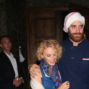 Kylie Minogue et Joshua Sasse à la soirée d'anniversaire de Lady Gaga à West Hollywood, le 26 mars 2016.