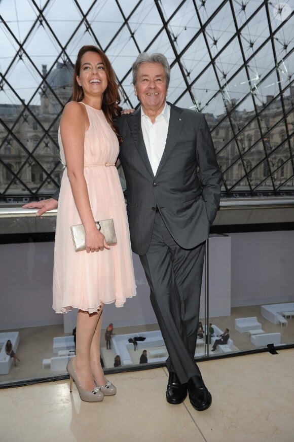 Anouchka Delon et Alain Delon à Paris le 12 juin 2012.