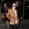Frances Bean Cobain arrive à l'aéroport de Los Angeles, le 26 mars 2016