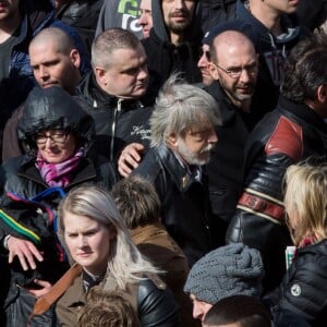 Exclusif - Renaud s'est recueilli et a déposé une rose place de la Bourse à Bruxelles le 27 mars 2016, en hommage aux victimes des attentats du 22 mars 2016. © Alain Rolland/Imagebuzz/Bestimage