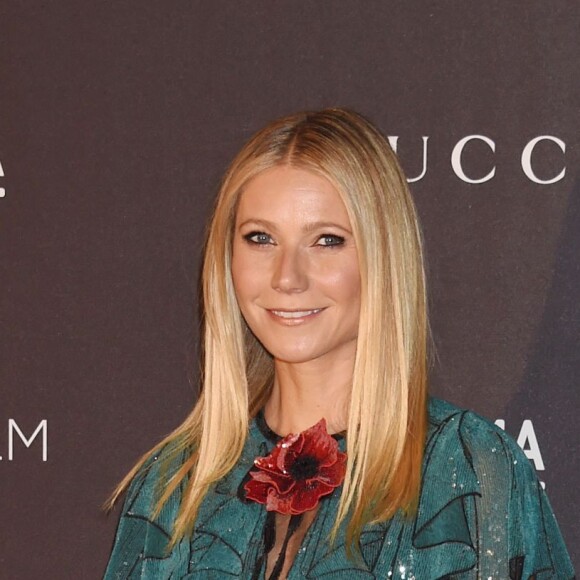 Gwyneth Paltrow (habillée à Gucci) lors du Gala "The LACMA 2015 Art+Film" en l'honneur de James Turrell et Alejandro Inarritu à Los Angeles, le 7 novembre 2015.