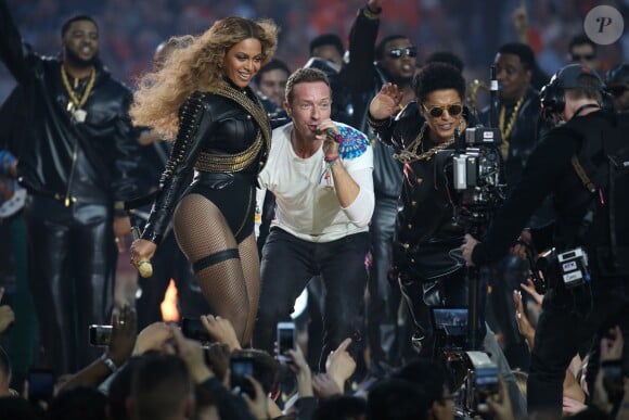Beyoncé, Chris Martin et Bruno Mars au Super Bowl 50. Santa Clara, le 7 février 2016.