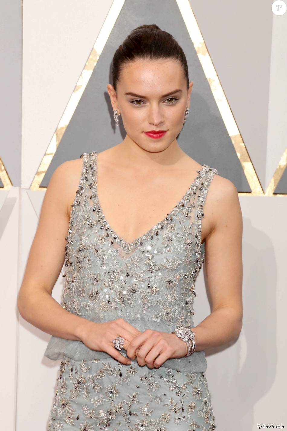 Daisy Ridley Robe Daisy Ridley à la 88ème cérémonie des Oscars au Dolby Theatre à ...