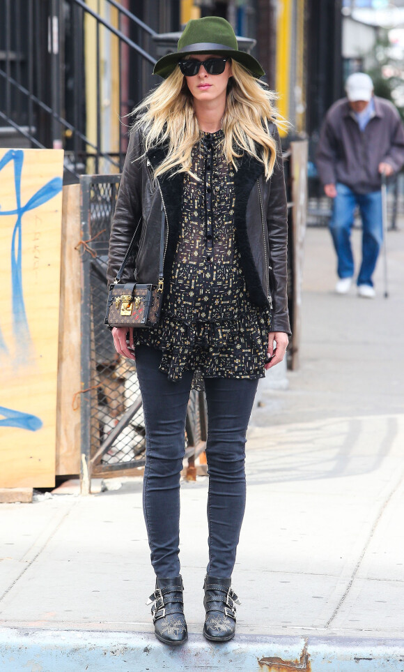 Nicky Hilton enceinte se promène à New York, le 31 mars 2016.