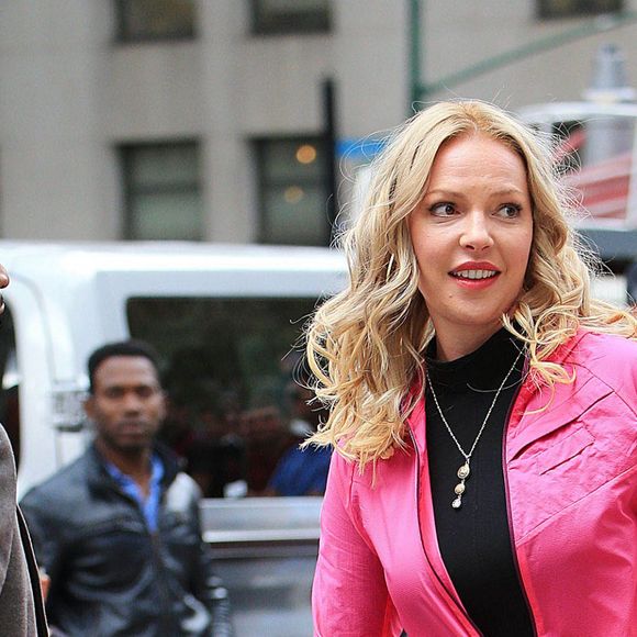 Katherine Heigl se change dans la rue pour le tournage de "Doubt" à New York le 14 octobre 2015.
