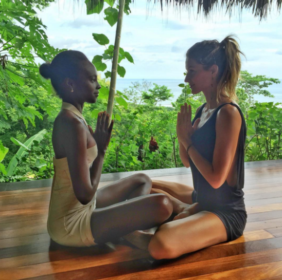 Gisele Bündchen est sans doute la Yogi star la plus médiatisée de la planète