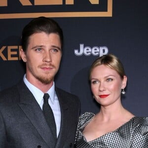 Garrett Hedlund et Kirsten Dunst à la première du film "Unbroken" à Hollywood, le 15 décembre 2014