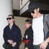 Kirsten Dunst et Garrett Hedlund arrivent a l'aeroport de Los Angeles. Le couple vient de passer 2 jours a Paris a l'occasion de la Fashion Week le 6 mars 2013