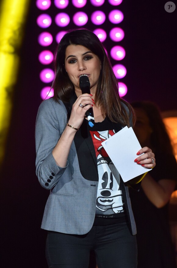 Karine Ferri - Les 12 finalistes de 'The Voice' saison 4 chantent pour l'association "Tout Le Monde Chante Contre Le Cancer" pour les enfants malades à Disneyland Paris le 29 mars 2015.