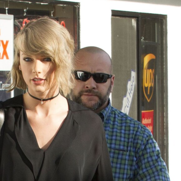 Taylor Swift à la sortie de la parfumerie Tobi Tobin à Brentwood. La star a ensuite déjeuné au restaurant Gracias Madre. Le 5 avril 2016