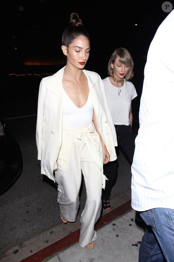 Taylor Swift et Lily Aldridge se rendent à la soirée d'anniversaire d'Alessandra Ambrosio au club The Nice Guy à West Hollywood, le 13 avril 2016