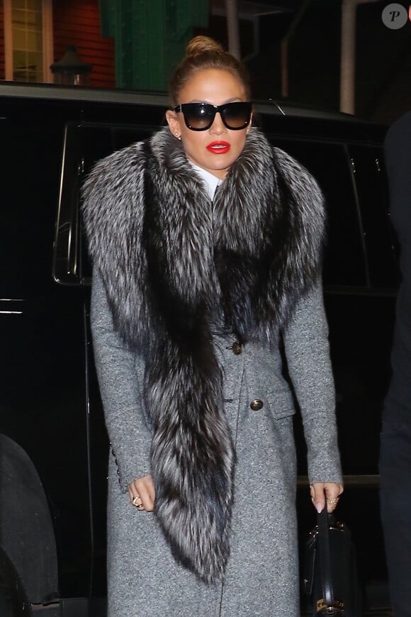 Jennifer Lopez se rend à une séance photo à New York, le 1er mars 2016