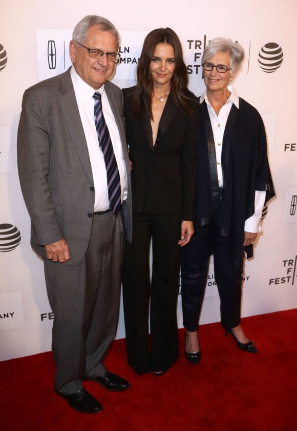 Katie Holmes et ses parents Martin Holmes et Kathleen Holmes lors de la première du film 'All We Had' au festival du film de Tribeca à New York le 15 Avril 2016.