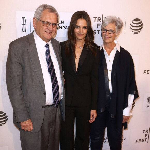 Katie Holmes et ses parents Martin Holmes et Kathleen Holmes lors de la première du film 'All We Had' au festival du film de Tribeca à New York le 15 Avril 2016.