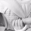Nikola Karabatic avec son fils Alek : première photo, publiée sur Twitter, après sa naissance le 7 avril 2016.